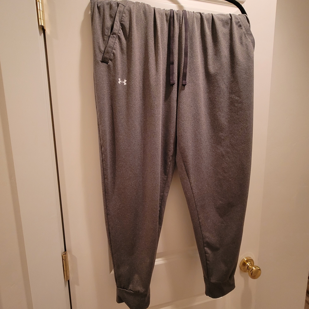 Under Armour Women's Gray Sweatpants